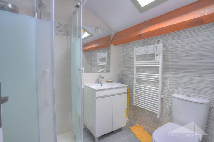 Image No.11-4 Bed House for sale