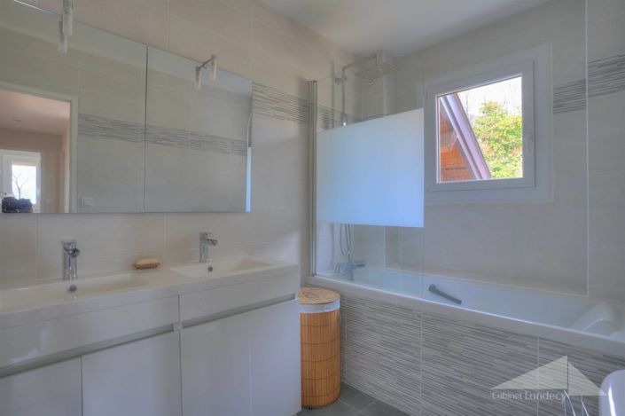 Image No.7-4 Bed House for sale