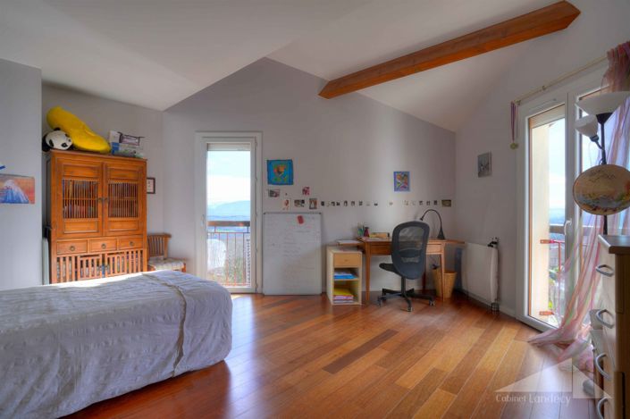 Image No.9-4 Bed House for sale