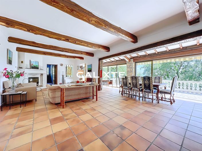 Image No.16-6 Bed House for sale