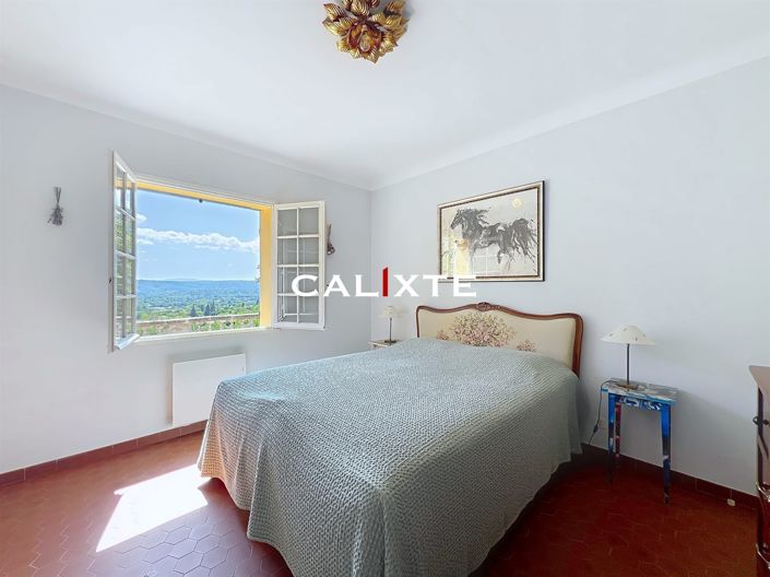 Image No.17-6 Bed House for sale