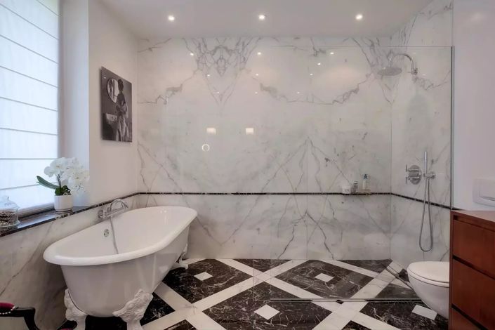 Image No.5-6 Bed House for sale