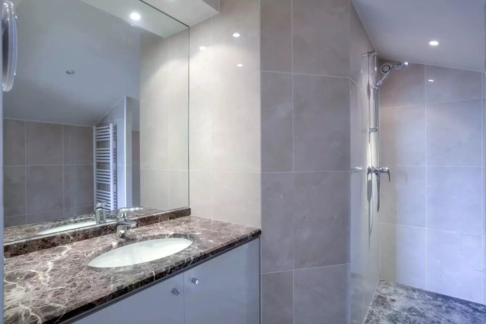 Image No.7-6 Bed House for sale