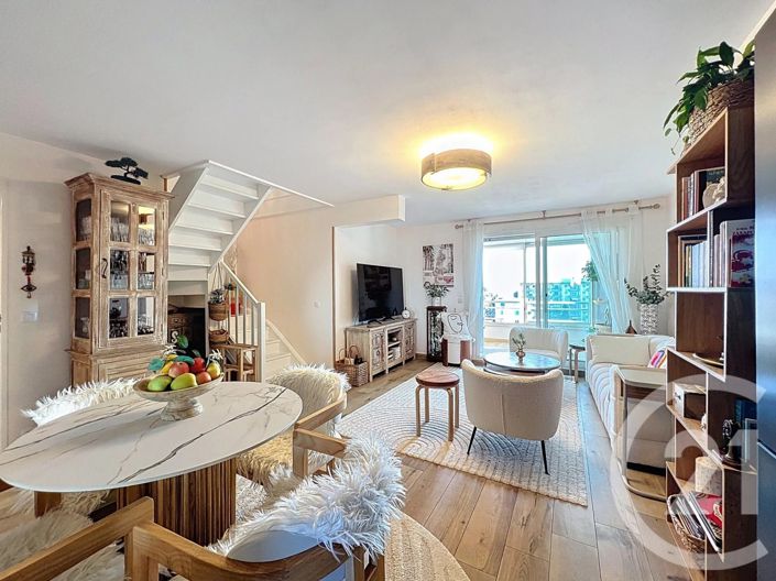 Image No.4-3 Bed Apartment for sale