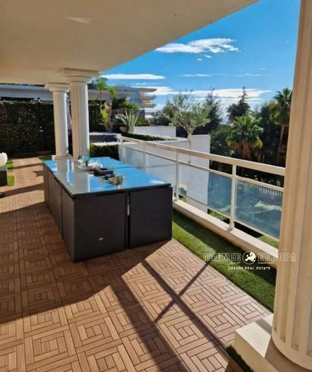 Image No.3-Appartement de 2 chambres à vendre à Cannes