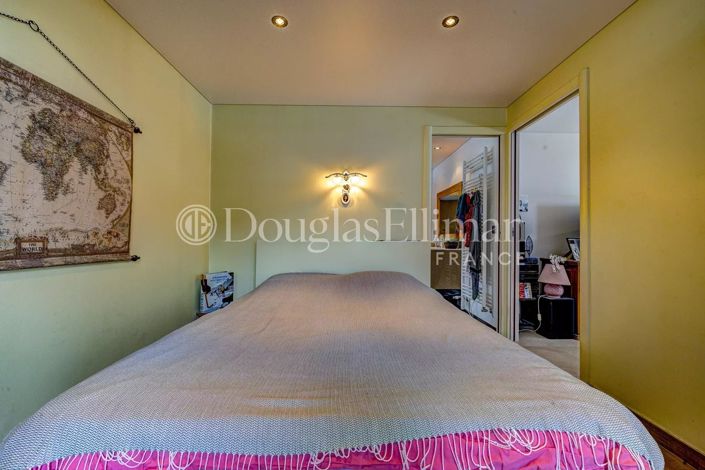 Image No.15-5 Bed House for sale