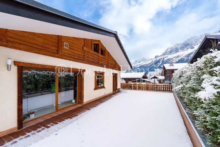 Image No.32-5 Bed House for sale