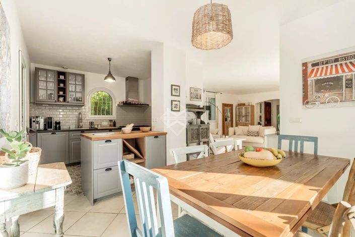 Image No.9-Maison de 5 chambres à vendre à La Londe-les-Maures