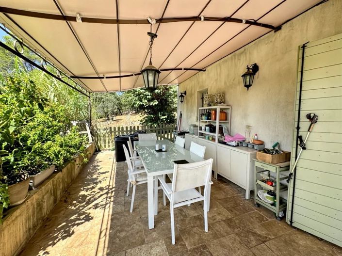 Image No.15-4 Bed House for sale