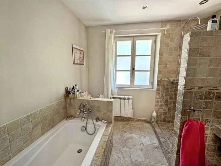 Image No.17-4 Bed House for sale