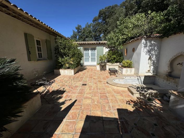 Image No.6-4 Bed House for sale