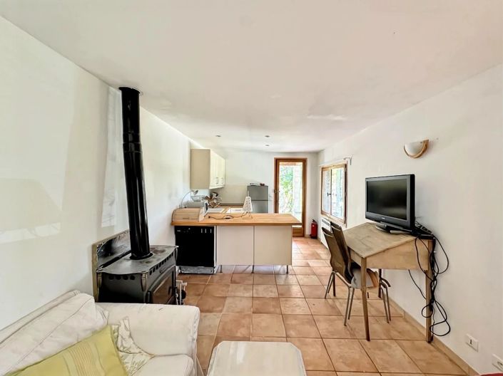 Image No.8-4 Bed House for sale