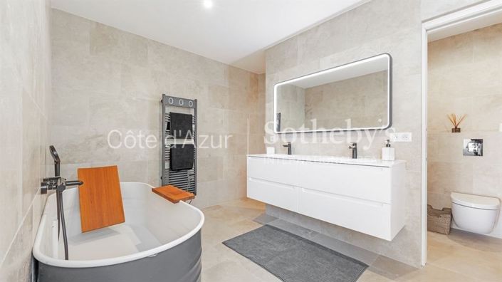 Image No.14-Propriété de 6 chambres à vendre à Les Issambres