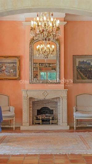 Image No.11-Propriété de 8 chambres à vendre à Sainte-Maxime