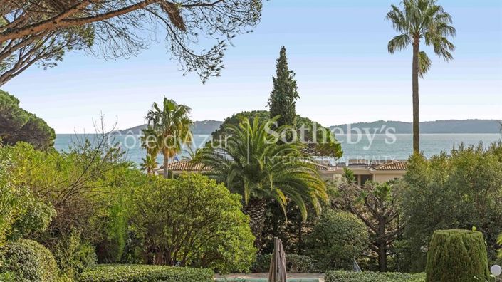 Image No.6-Propriété de 8 chambres à vendre à Sainte-Maxime