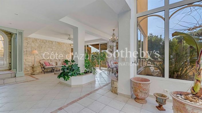 Image No.8-Propriété de 8 chambres à vendre à Sainte-Maxime