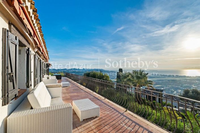 Image No.13-7 Bed Property for sale