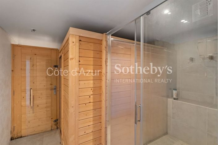 Image No.13-Propriété de 7 chambres à vendre à Mandelieu-la-Napoule
