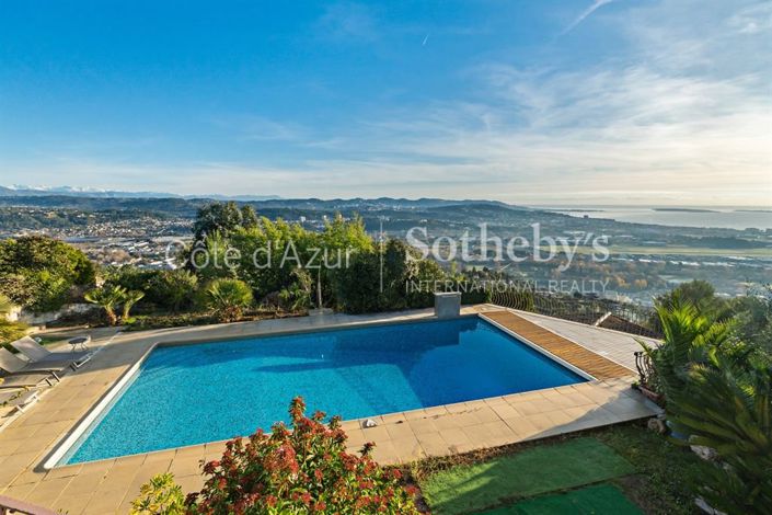 Image No.3-7 Bed Property for sale