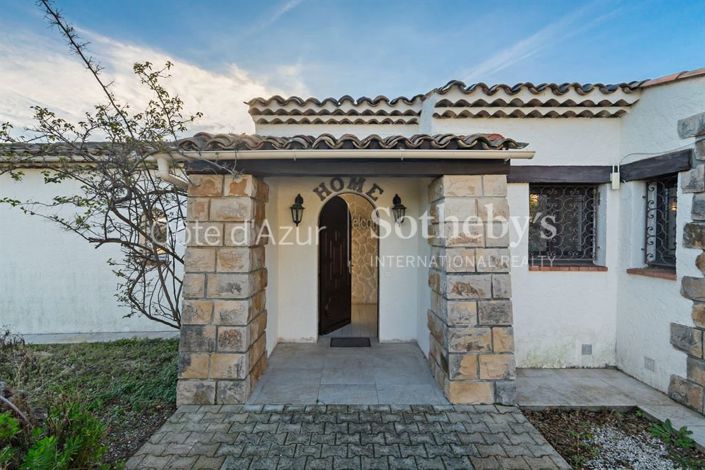 Image No.4-Propriété de 7 chambres à vendre à Mandelieu-la-Napoule