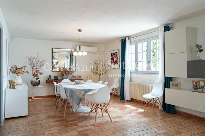 Image No.4-Propriété de 6 chambres à vendre à Mougins