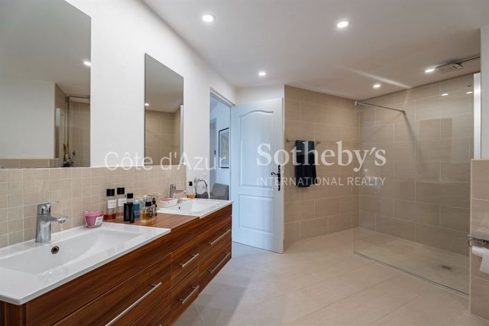 Image No.7-Propriété de 6 chambres à vendre à Mougins