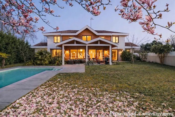 Image No.17-5 Bed House for sale