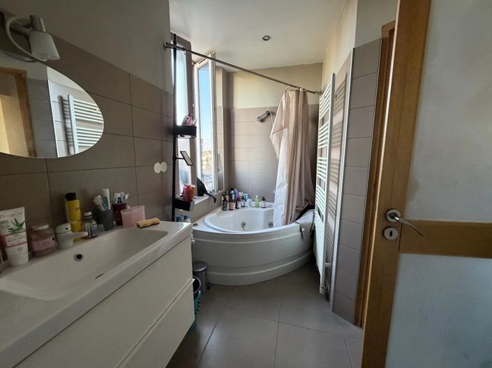 Image No.9-2 Bed Apartment for sale