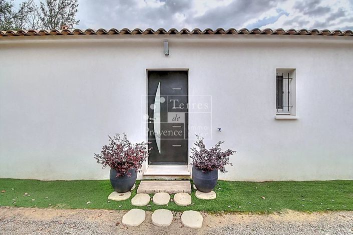 Image No.21-3 Bed House for sale
