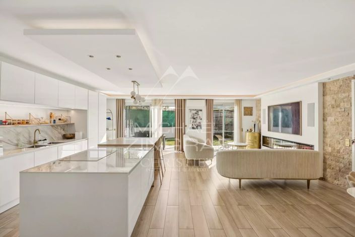 Image No.3-Maison de 4 chambres à vendre à Le Cannet