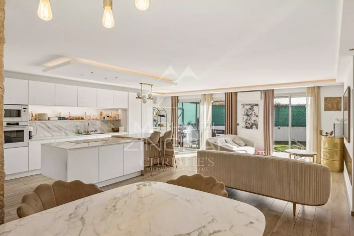 Image No.5-4 Bed House for sale