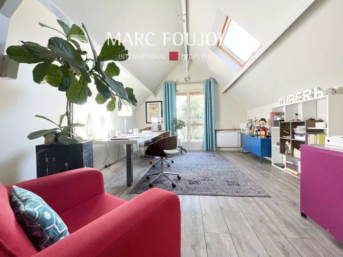 Image No.20-4 Bed House for sale