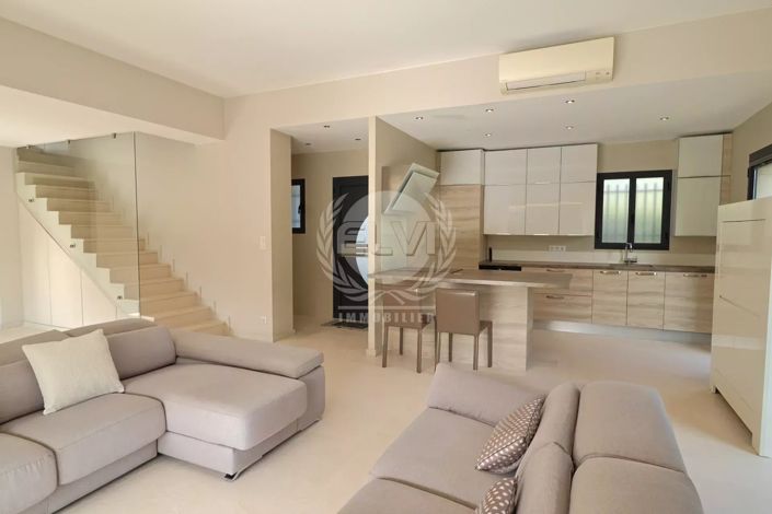 Image No.4-Maison de 3 chambres à vendre à Le Plan-de-la-Tour