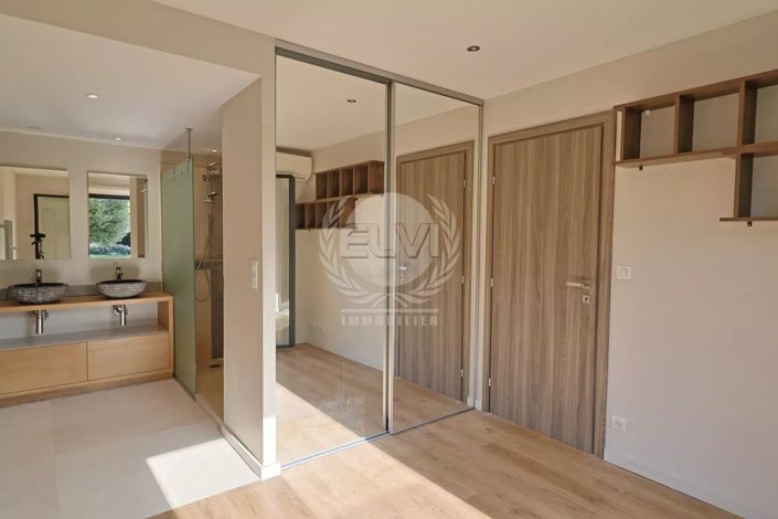 Image No.6-Maison de 3 chambres à vendre à Le Plan-de-la-Tour