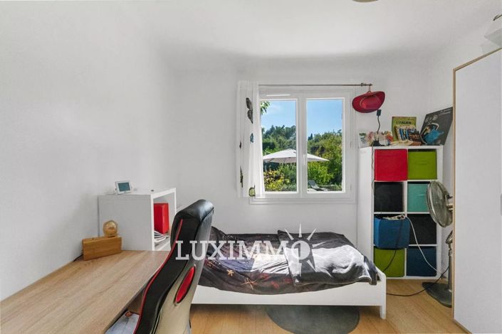 Image No.9-4 Bed House for sale