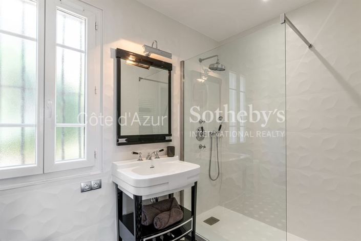 Image No.10-Appartement de 1 chambre à vendre à Nice