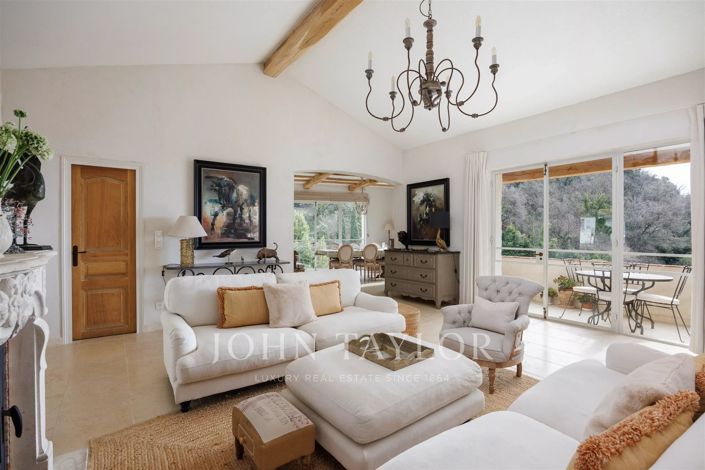 Image No.11-5 Bed House for sale