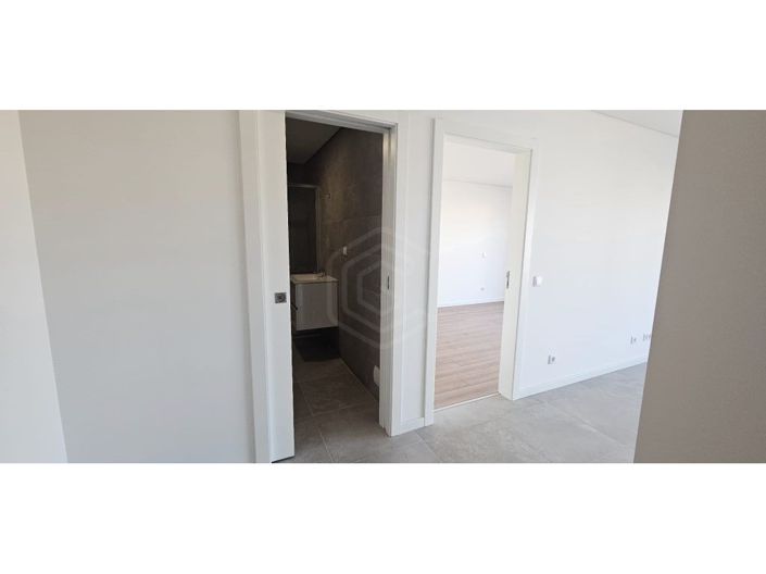 Image No.8-Apartment for sale