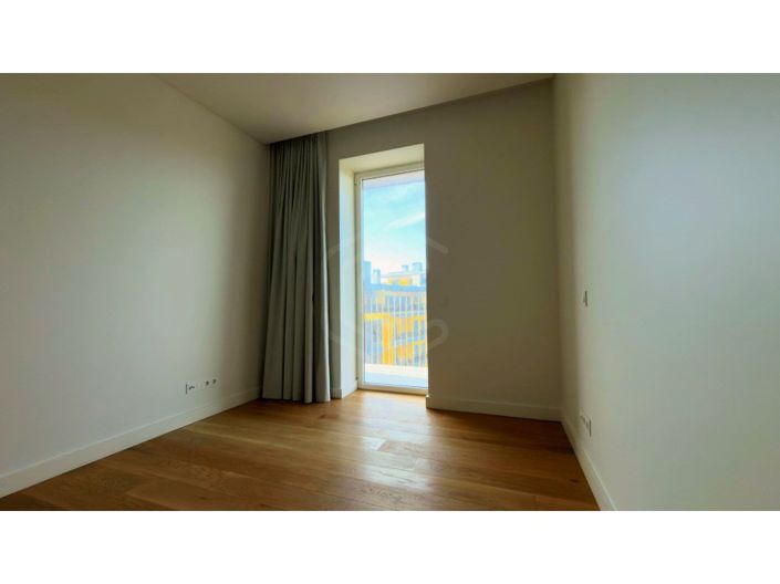 Image No.19-2 Bed Apartment for sale