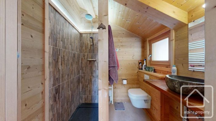 Image No.16-4 Bed Property for sale