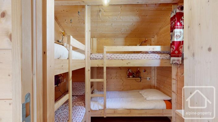 Image No.21-4 Bed Property for sale