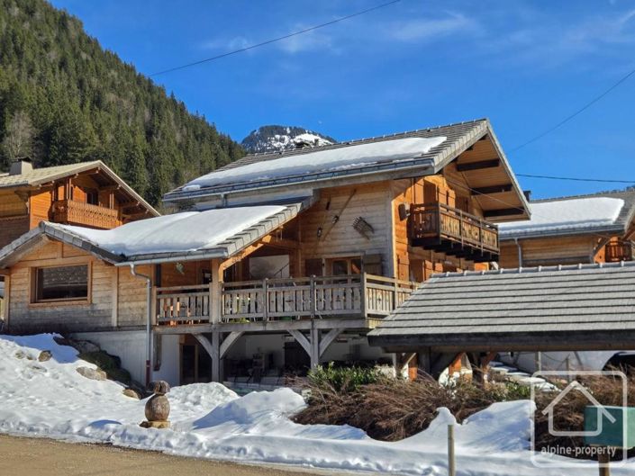 Image No.22-4 Bed Property for sale