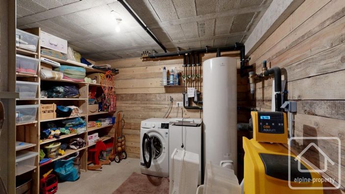 Image No.33-4 Bed Property for sale