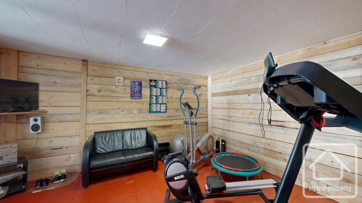 Image No.34-4 Bed Property for sale