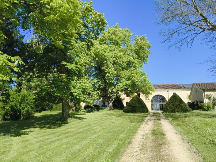 Image No.18-12 Bed House for sale