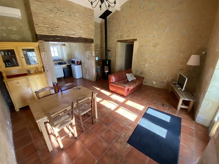 Image No.40-12 Bed House for sale