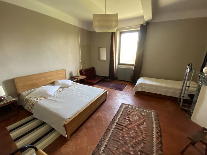 Image No.46-12 Bed House for sale