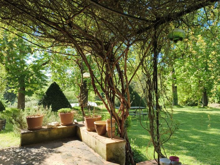 Image No.6-12 Bed House for sale