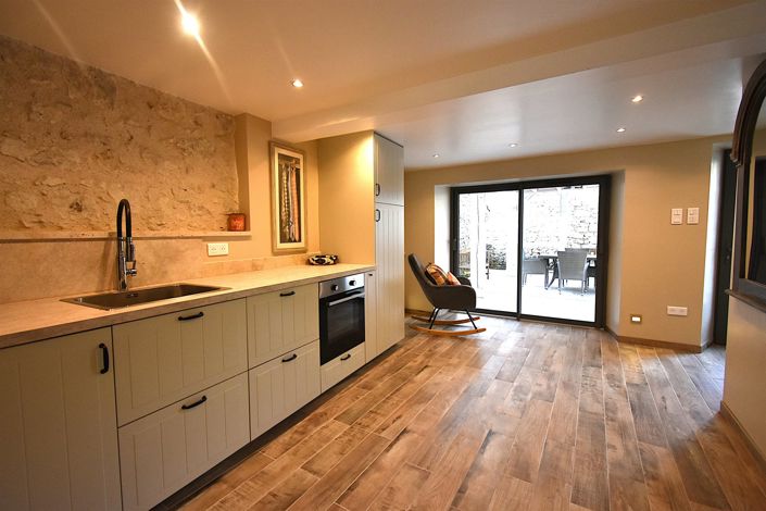 Image No.15-4 Bed House for sale