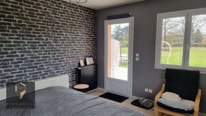 Image No.10-5 Bed House for sale